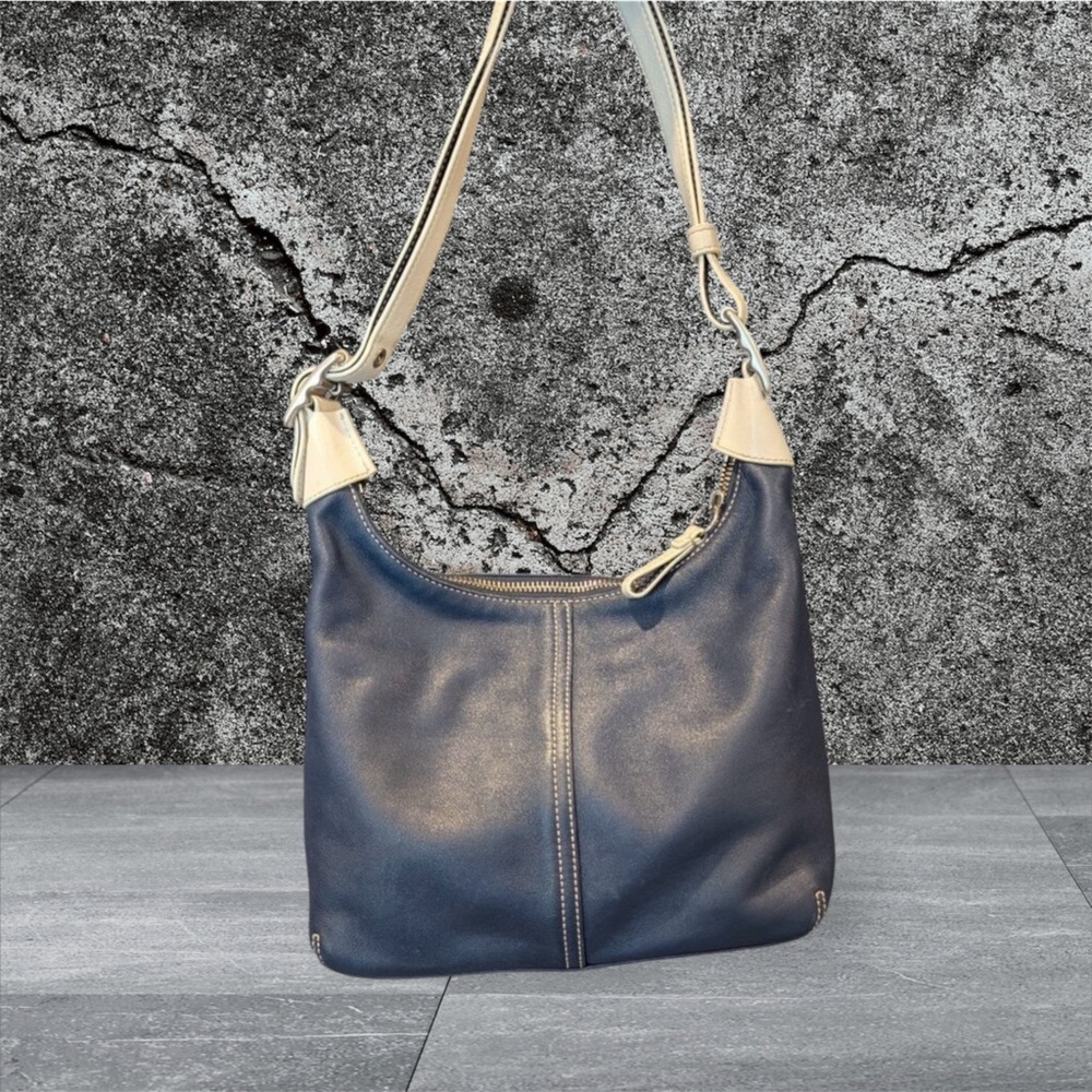 Coach Navy Blue and White Vintage Leather Legacy Hobo Bag EUC Vintage Condition